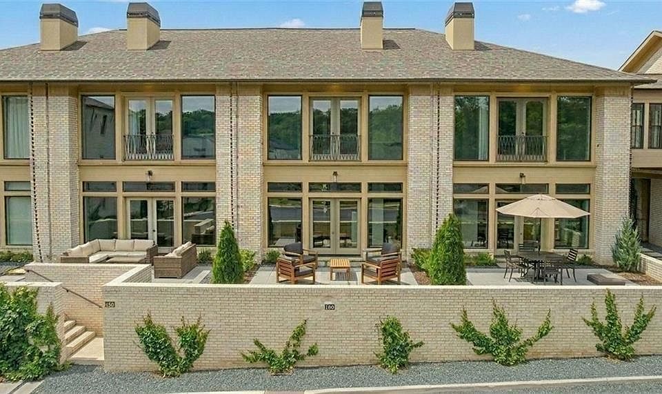 1st image of 170 Rolison Way