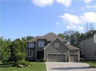 12050 S Sunray Dr, Olathe, KS 66061