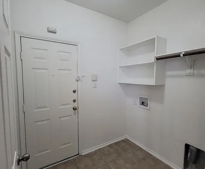 2061 Fair Crest Trl — Photo 18