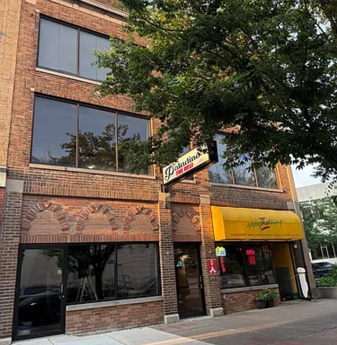 1 bed, 800 sqft, $1,295 — Photo 2