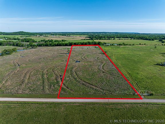 3rd image of 7 N 300th Rd
