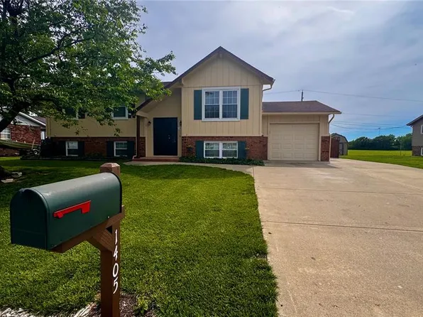 1405 Columbia Rd, Dupo, IL 62239