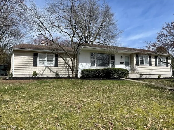 142 Hall Dr, Wadsworth, OH 44281