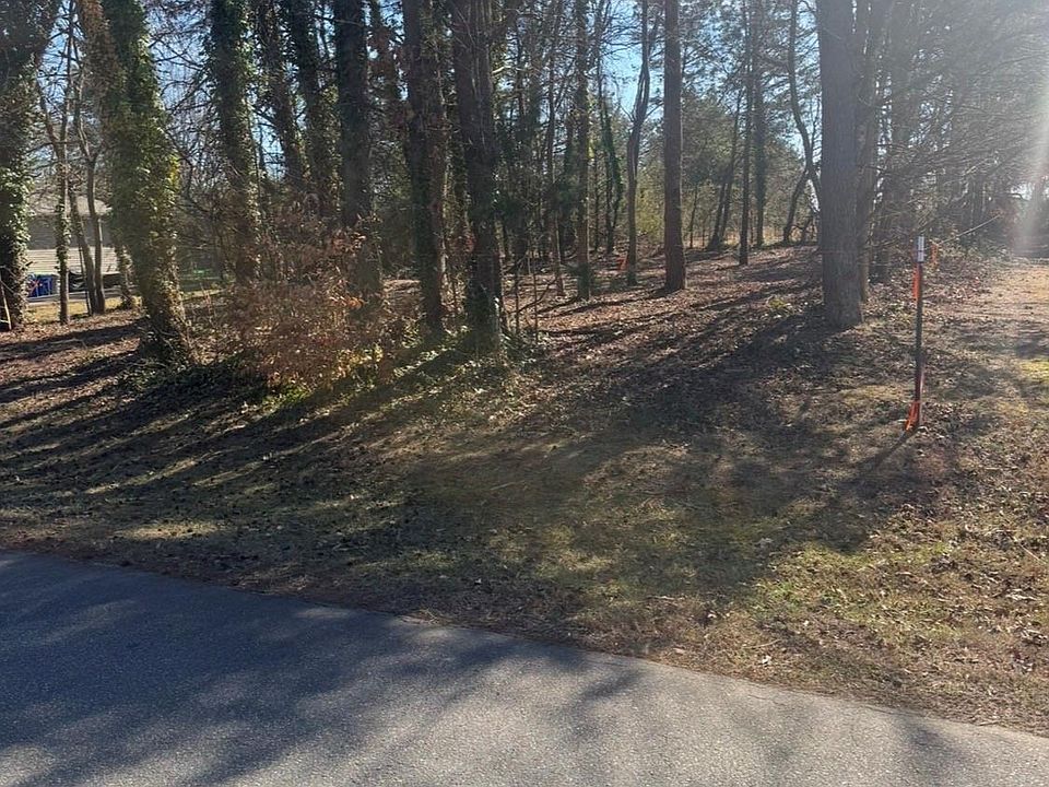 1st image of 19 Sarah Dr #19