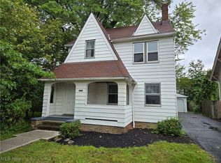 3373 Spangler Rd, Cleveland Heights, OH 44112