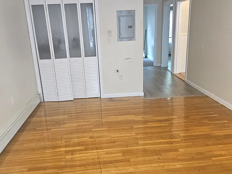 774 E 5th St #1 — Photo 3