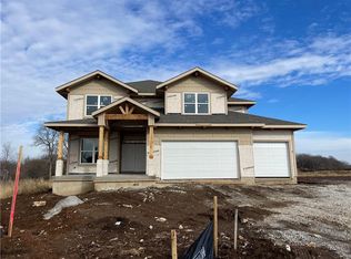 18485 Mohawk Ln, Overland Park, KS 66085