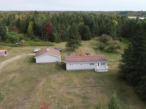 632 N Murphy Rd, Manistique, MI 49854