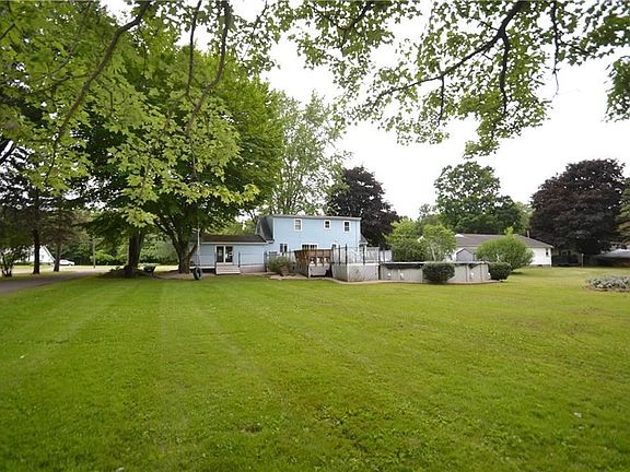 3rd image of 8203 Ridge Rd