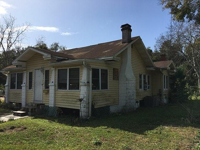 1st image of 724 Marion St