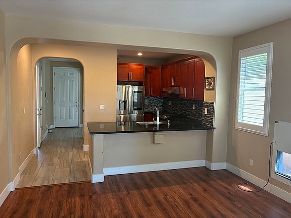 2nd image of 1615 Sandmark Dr