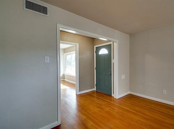 2nd image of 4920 Trail Lake Dr