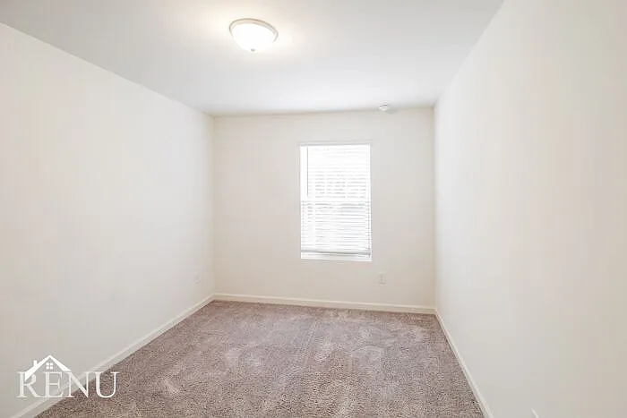 3108 Calcutta St — Photo 16