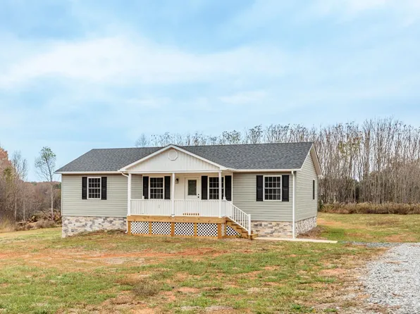 583 Cornfield Ln, Appomattox, VA 24522