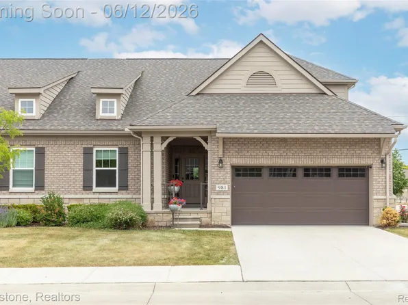 981 Cottage, Troy, MI 48085