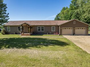 W7009 Gale Dr, Endeavor, WI 53930