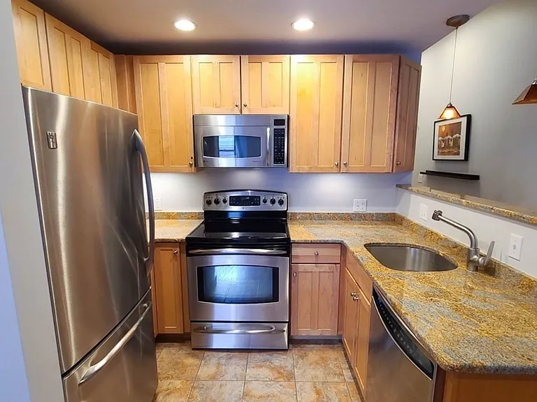 9 Appleton St #403 — Photo 2