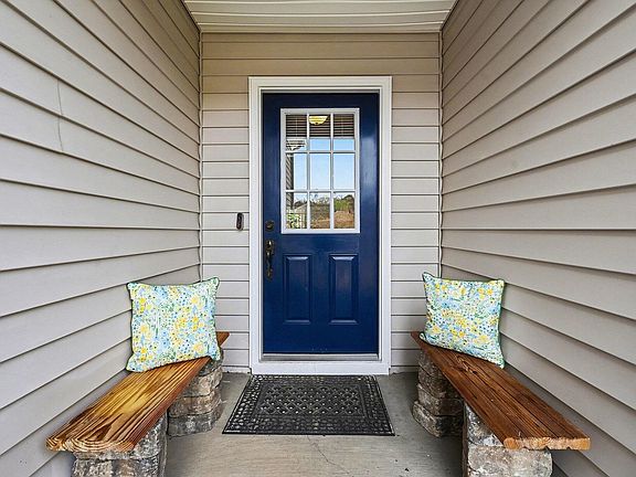 4th image of 301 Kinship Ln