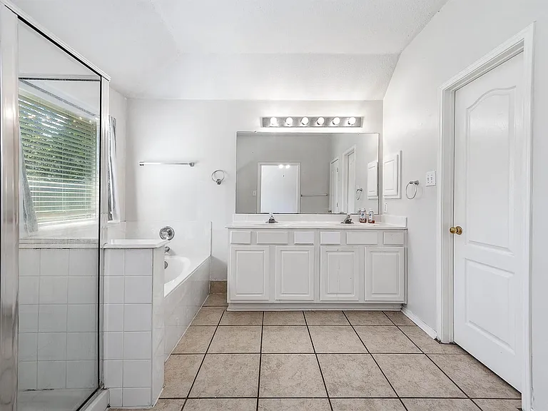 3347 Pebble Beach Ln — Photo 21