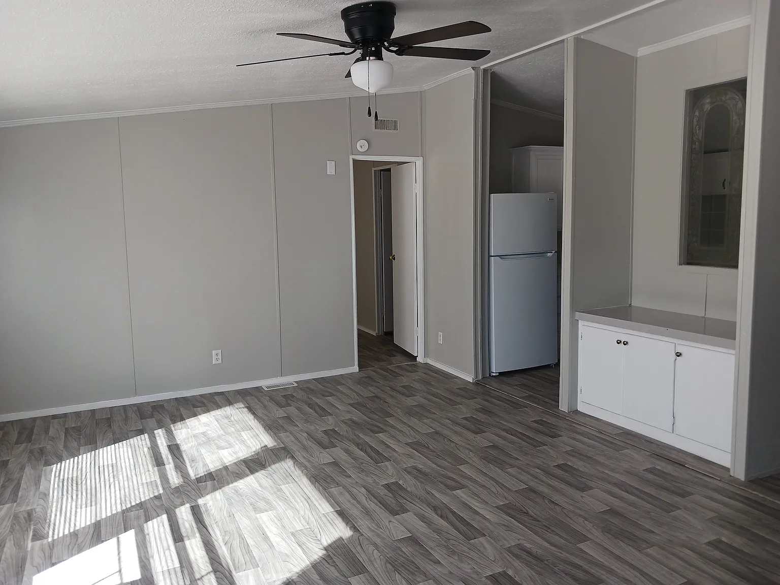 3 bed, 1000 sqft, $1,149 — Photo 3