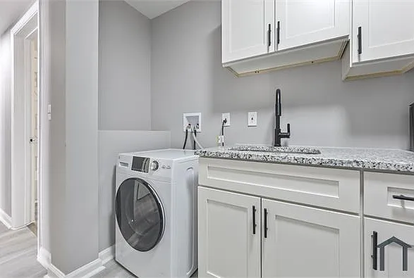 3306 Clifton Ave — Photo 9