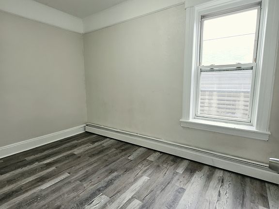 2nd image of 938 W Side Ave APT 4
