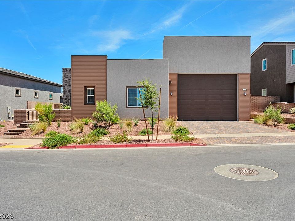 1st image of 380 Portia Village Dr