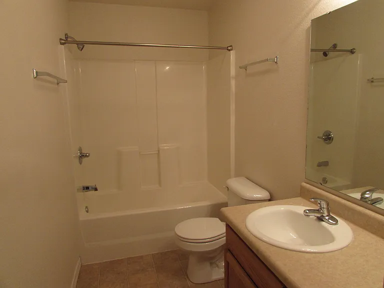 107 Andrews Dr — Photo 29