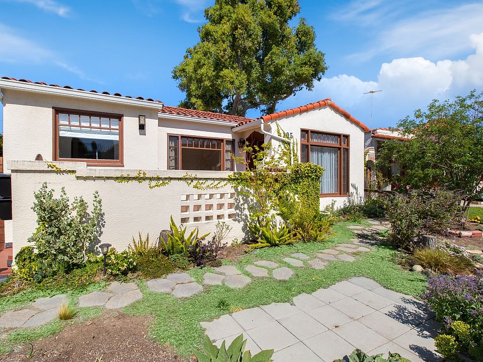 The front of the house from San Clemente street.