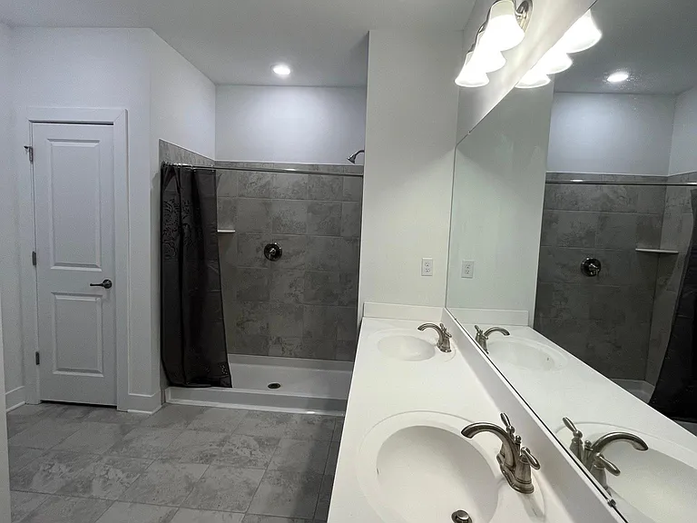 733 Stiller Ln #733 — Photo 11