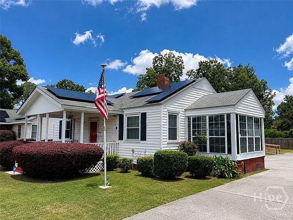 2nd image of 220 Turnberry Street