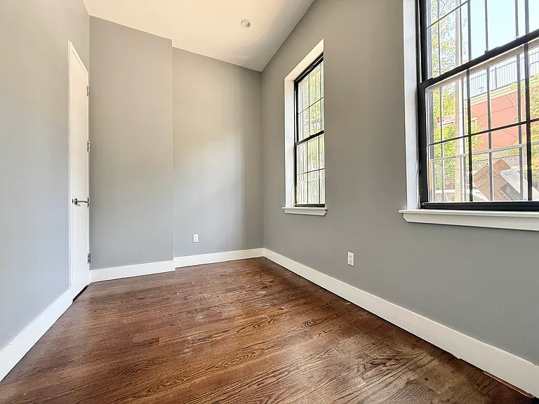 619 Gates Ave #2 — Photo 3