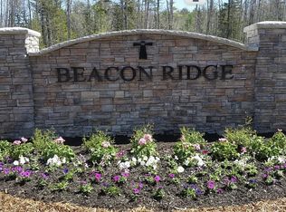 11 Beacon Dr, Brunswick, ME 04011