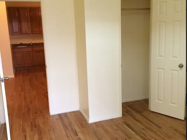 82 Devoe Street image 5 of 6