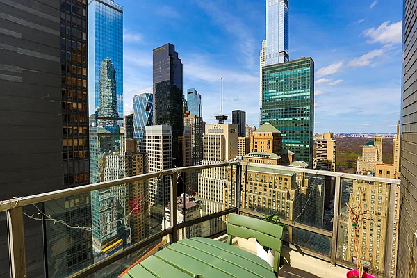 Rented by Douglas Elliman | media 17