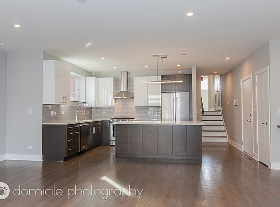 5th image of 2703 W Belmont Ave #1W