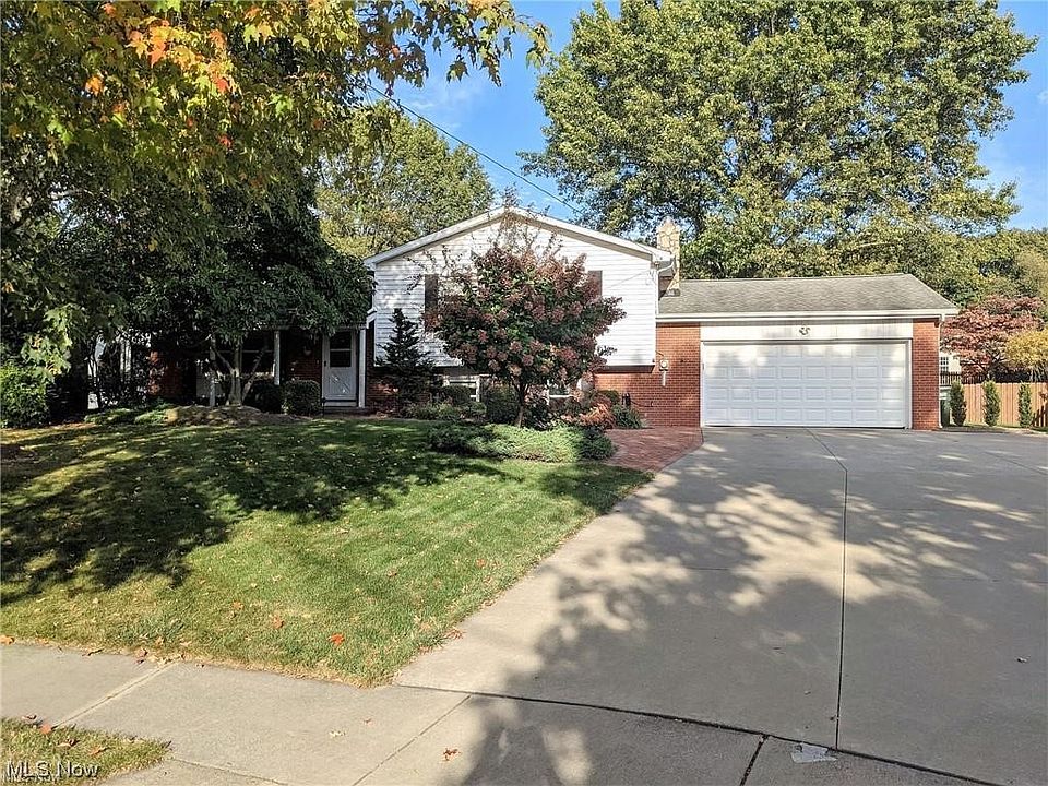1st image of 445 Green Meadow Dr
