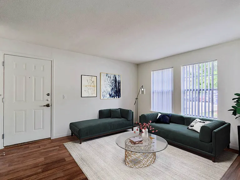 Lakecrest Village — Photo 16