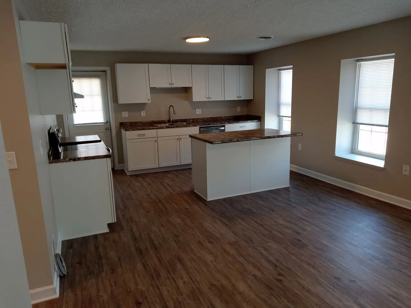 Sinking Creek Apartments — Photo 4