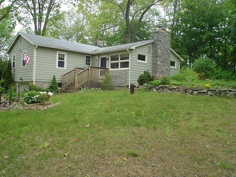 2nd image of 14 Ellis Rd