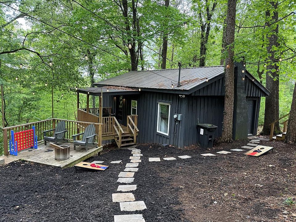 1st image of 658 Pen Dr