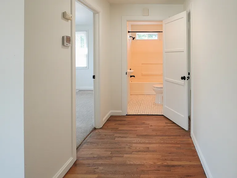 4213 W Clark St — Photo 9