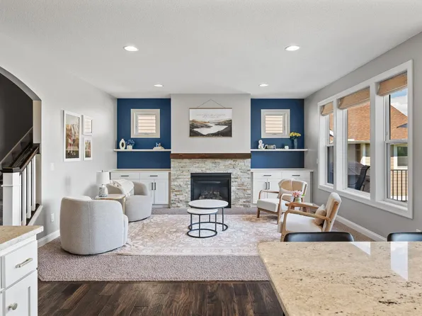 6644 Lamplight Dr, Albertville, MN 55301