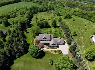 W331S609 Erin Way, Delafield, WI 53018