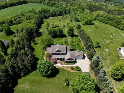 W331S609 Erin WAY, Delafield, WI, 53018