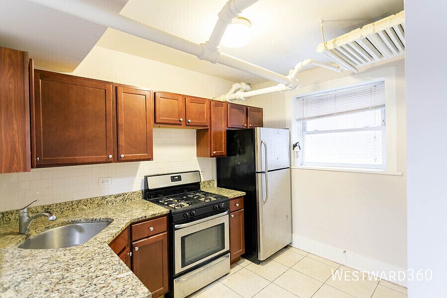 1st image of 1662 W Farwell Ave #G