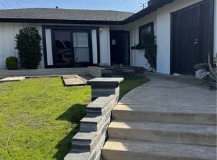 3202 Montana Ave, Costa Mesa, CA 92626