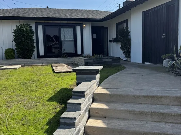 3202 Montana Ave, Costa Mesa, CA 92626