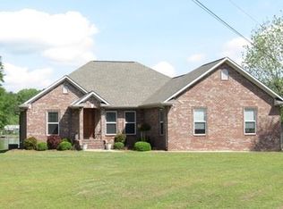 138 Vada Dr, Rainbow City, AL 35906