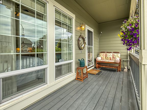 3rd image of 20496 Noble Ln